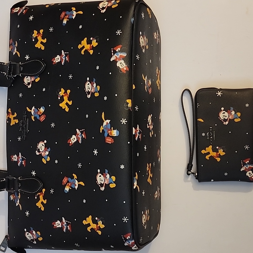Coach Disney X Gallery Tote Bag  and Wallet Set with Holiday Disney Characters - Picture 5 of 16